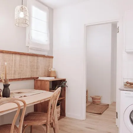 Nerja - 1 Bedroom And Terrace In Sant Gervasi Daire *