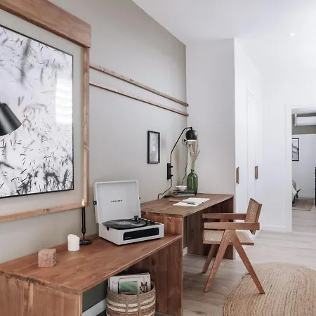Nerja - 1 Bedroom And Terrace In Sant Gervasi Daire